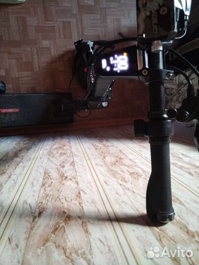 Электросамокат с сиденьем