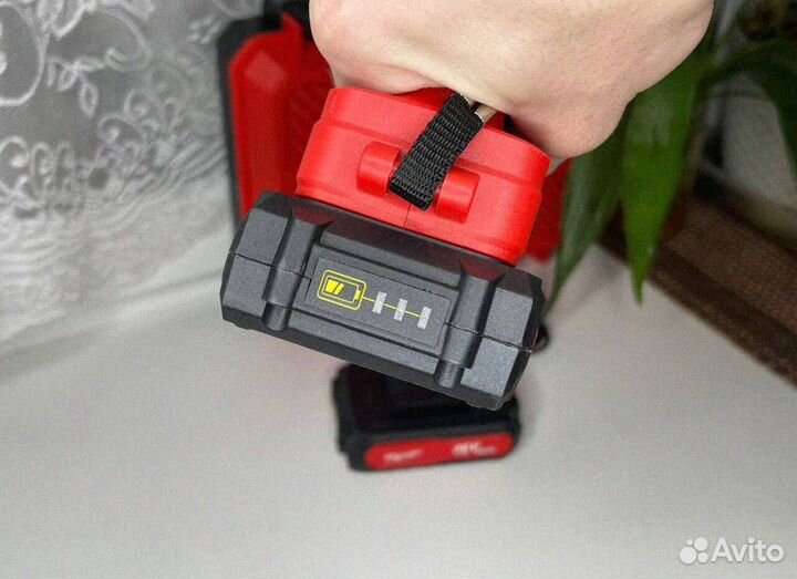 Шуруповерт (Абсолютно новый)