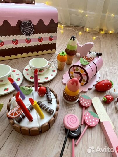 Детская кондитерская из дерева