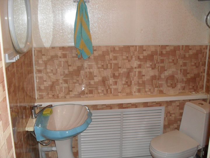 Комната 20 м² в 3-к., 2/2 эт.