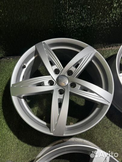 Литые диски R18 Geely Coolray