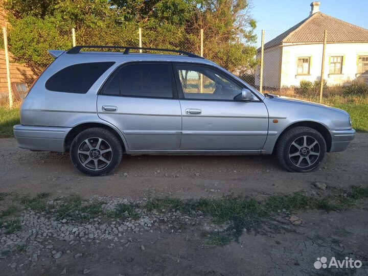 Toyota Corolla, 1999