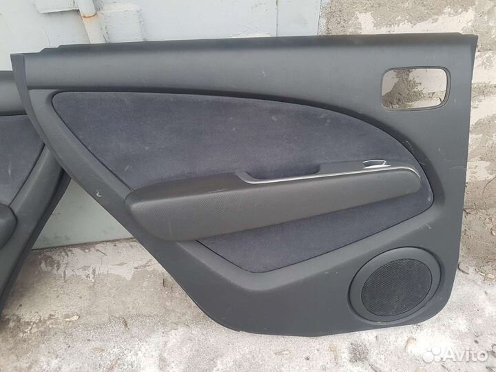 Дверная карта Mitsubishi Outlander 1