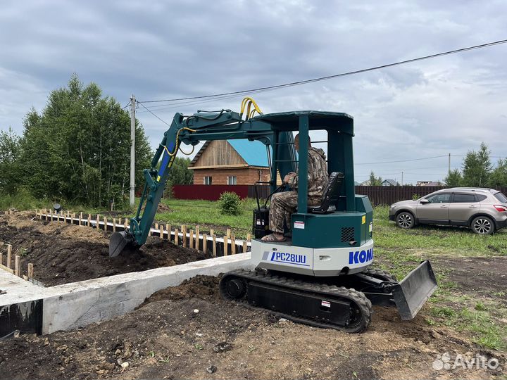 Мини-экскаватор Komatsu PC28UU-2, 2000