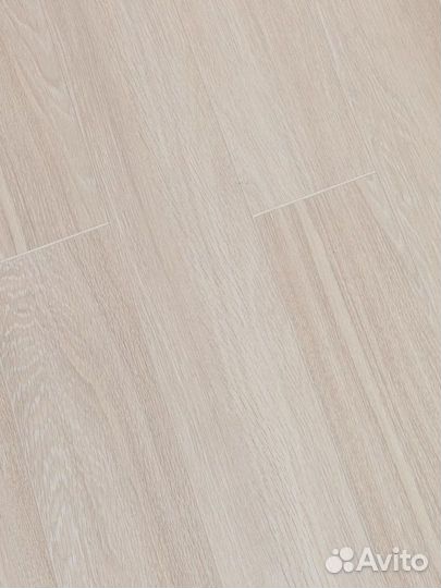 Ламинат Sunfloor Дуб вис 12мм 33кл с фаской