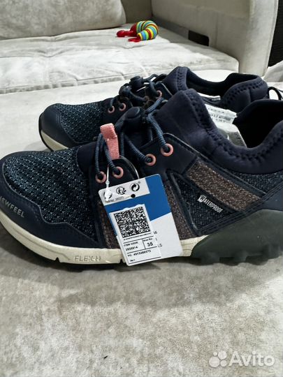 Кроссовки женские decatlon 36 размер новые