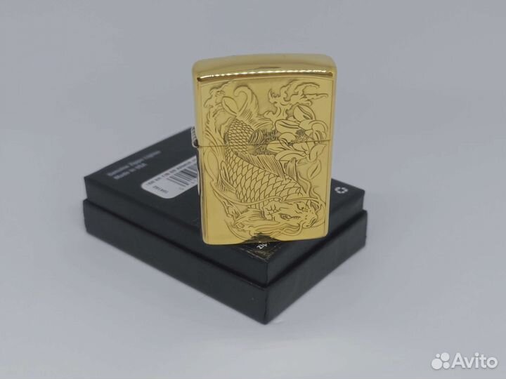 Зажигалка zippo armor с гравюрой рыбы