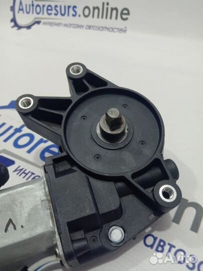 Редуктор стеклоподъемника Chevrolet Niva Лев