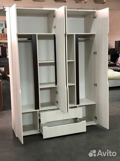 Шкаф распашной