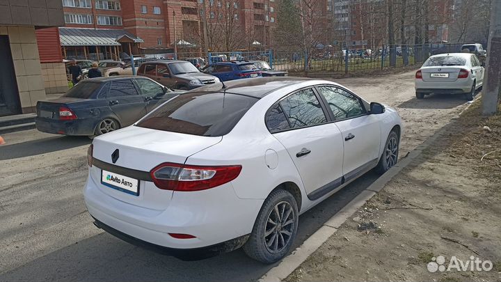 Renault Fluence 2.0 CVT, 2014, битый, 120 000 км