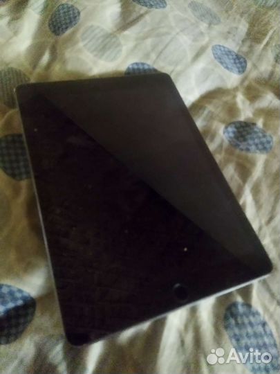 iPad air 2 16gb с чехлом и бронестеклом