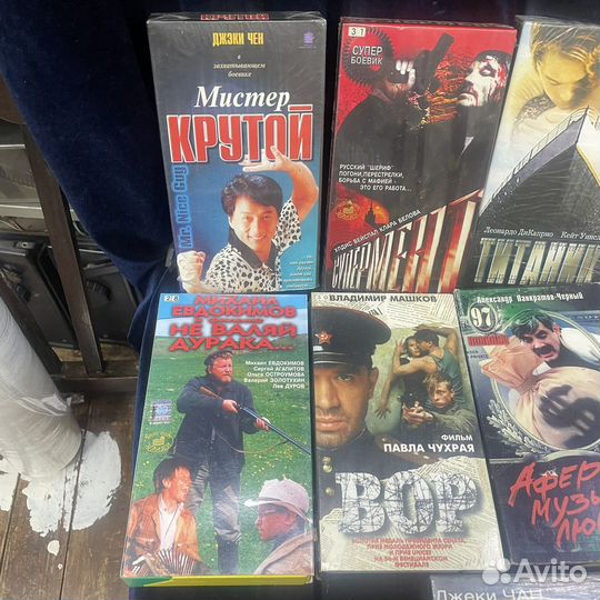 Видео кассеты Е-180 17 шт фильмы разные СССР (Сзр)