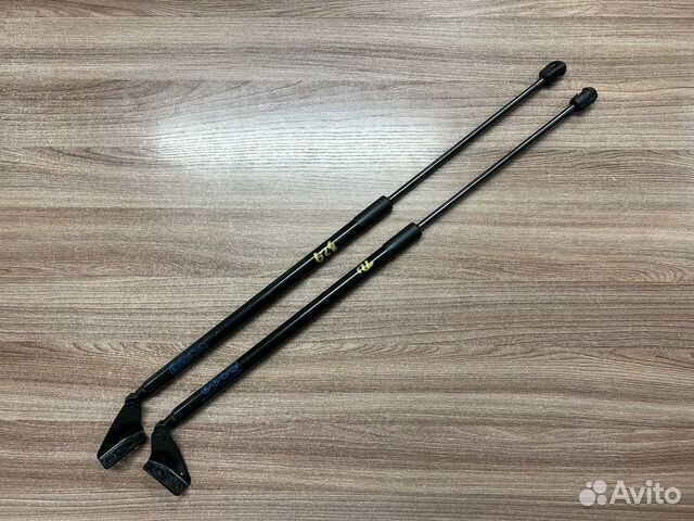 Амортизаторы багажника Mazda 3 BM(BN) 2013-2019