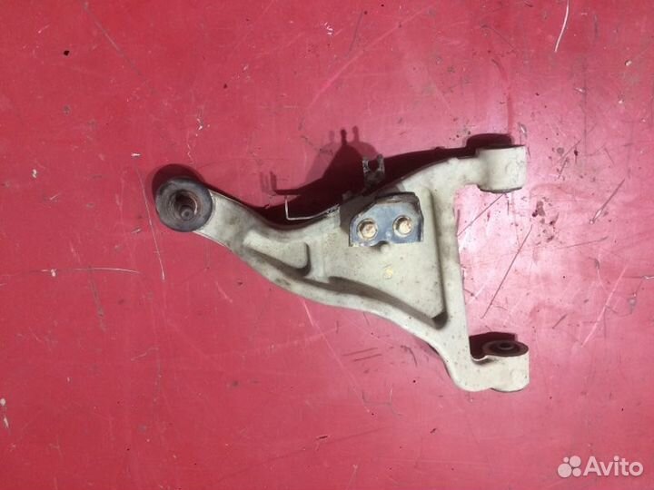 Рычаг поперечный задний правый Nissan Murano Z50