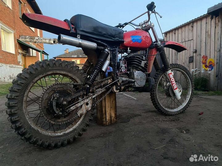 Кроссовый мотоцикл Чезет 500