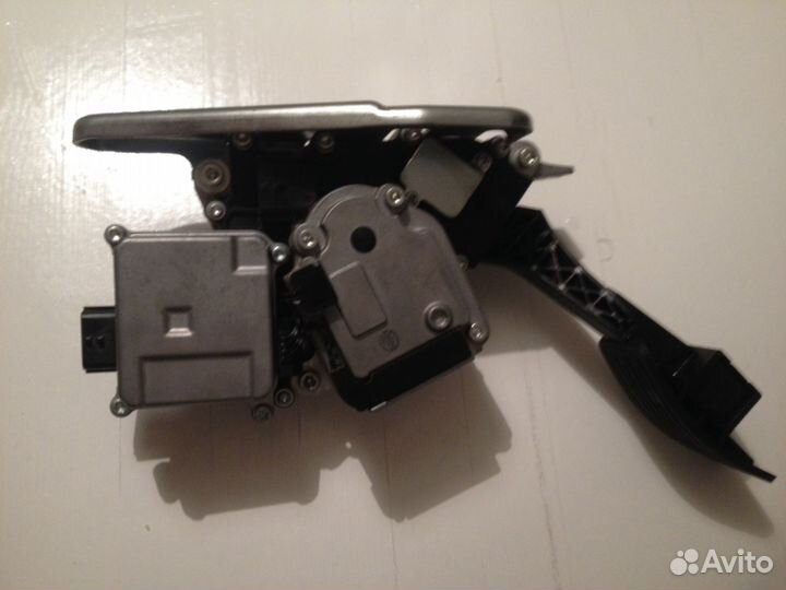 Педаль газа Infinity QX 56