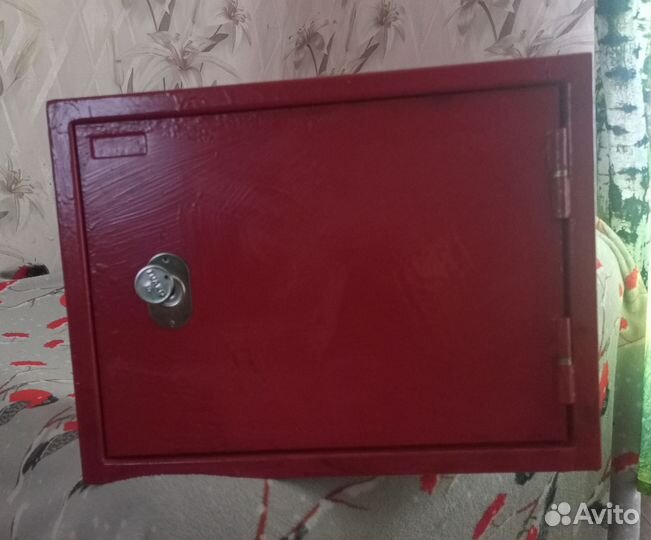 Сейф,ящик для документов