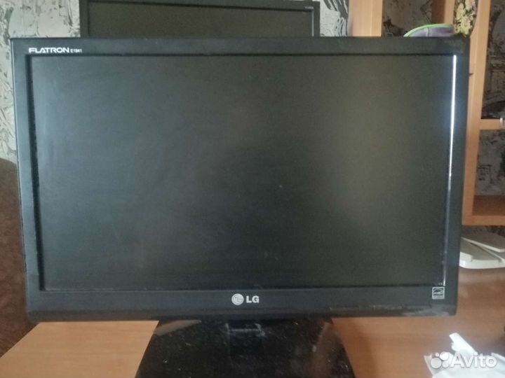 Монитор LG flatron e 1941