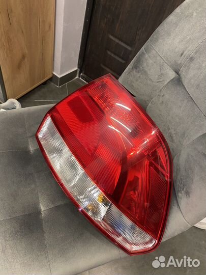 Задний правый фонарь volkswagen polo бу