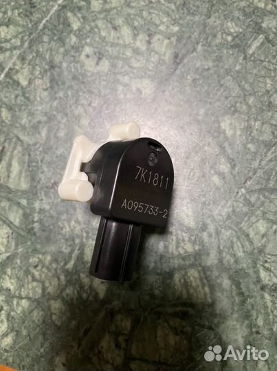 Датчик положения кузова 8651A064