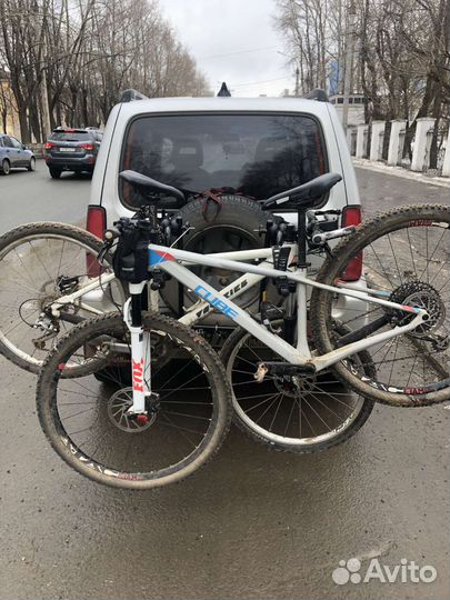 Крепление велосипеда на запасное колесо