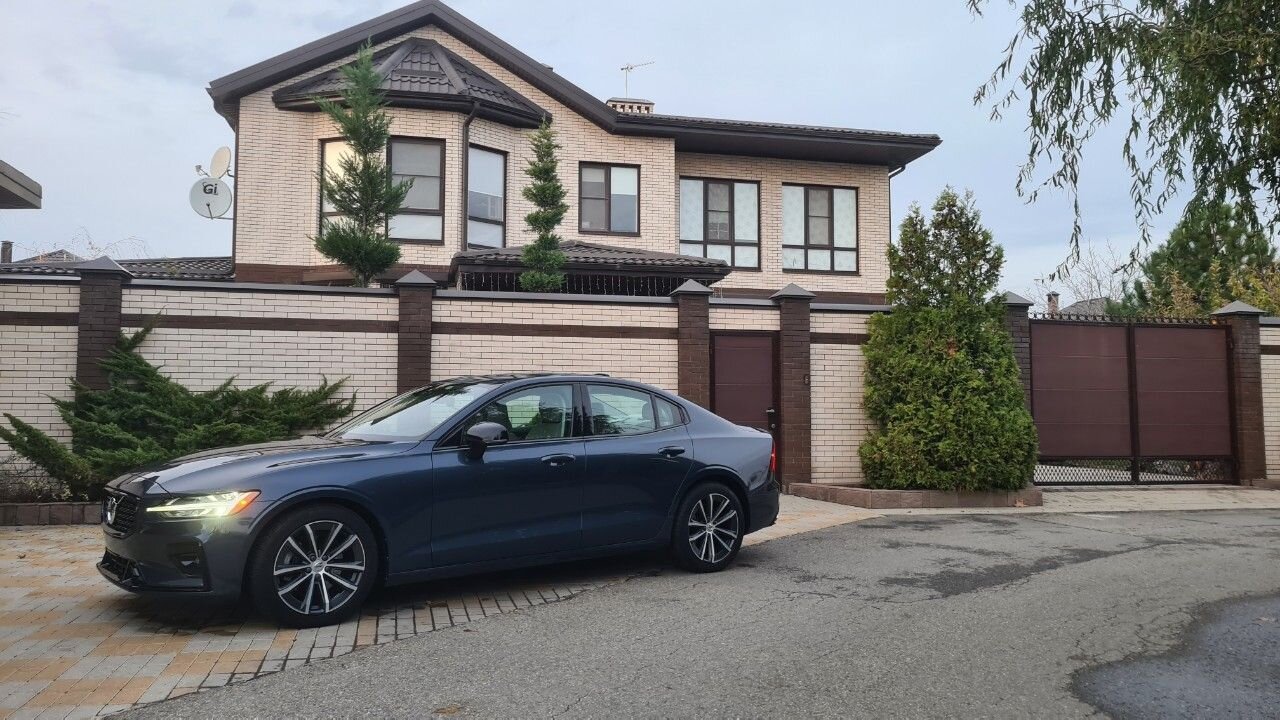 Volvo S60: фото владельца