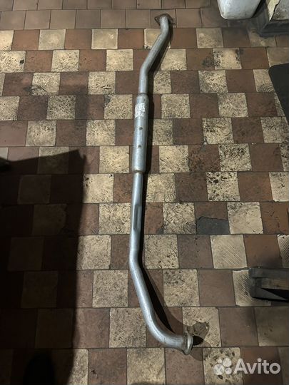 Глушитель на toyota RAF4 центрагьная труба