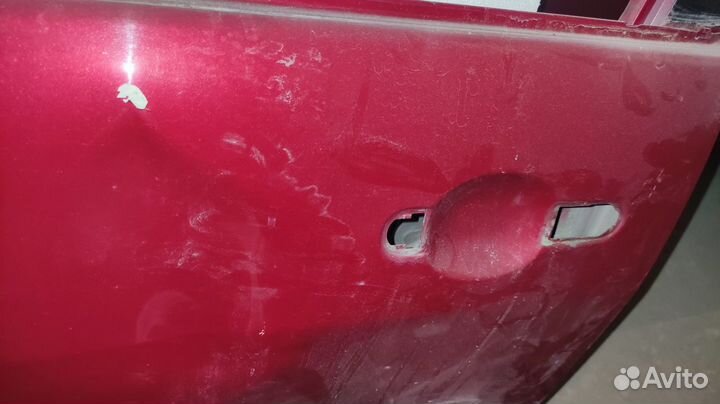 Левая передня дверь nissan tiida c11 80101EL030