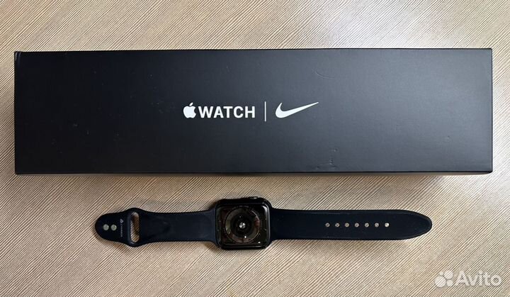 Apple watch series S5 nike 44 мм
