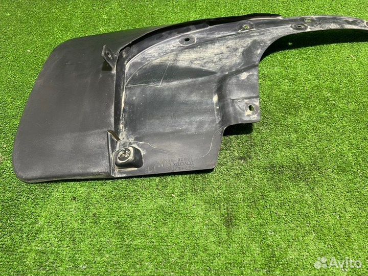 Брызговик задний левый Land Cruiser Lc 200 Lx570