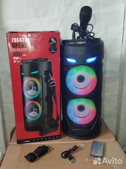 Музыкальная колонка с микрофоном