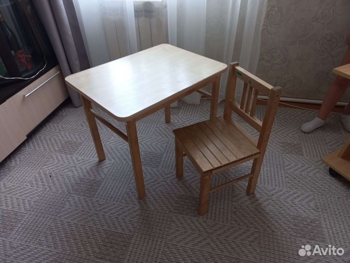 Детский стол и стул