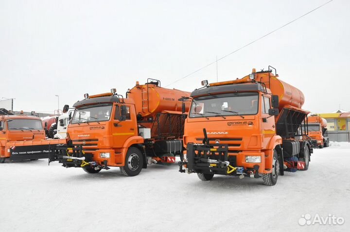 Дорожная уборочная машина Камаз-43253