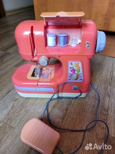 Детская швейная машинка