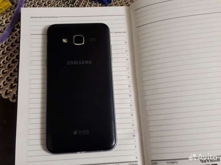 Телефон Samsung j3