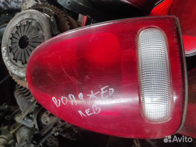 Фонарь задний левый Chrysler Voyager 3