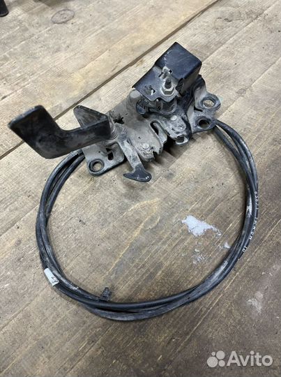 Замок капота Nissan Juke