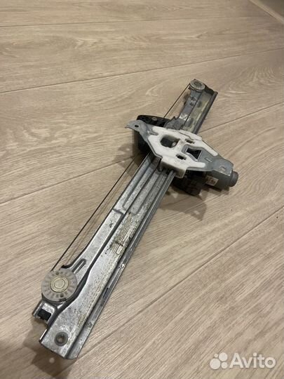 Стеклоподьемник Ситроен С4 В7