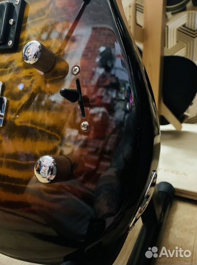 Электрогитара