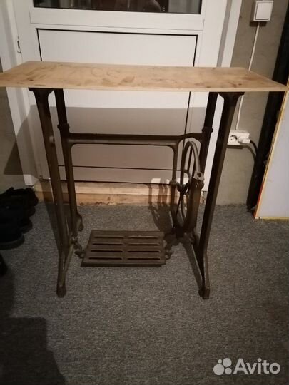 Нога от швейной машинки (чугунная)