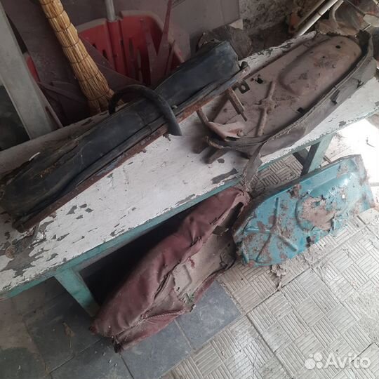 Ковровца железка от сидений