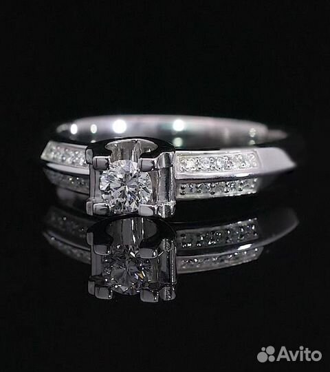 Кольцо с бриллиантами