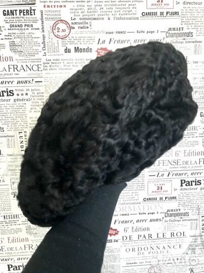 Берет каракулевый, шапка женская натуральный мех