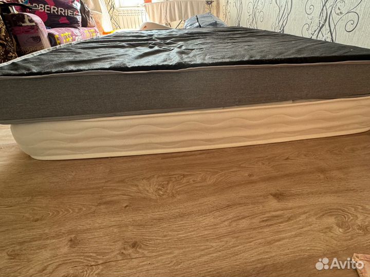Матрас 180 200 бу