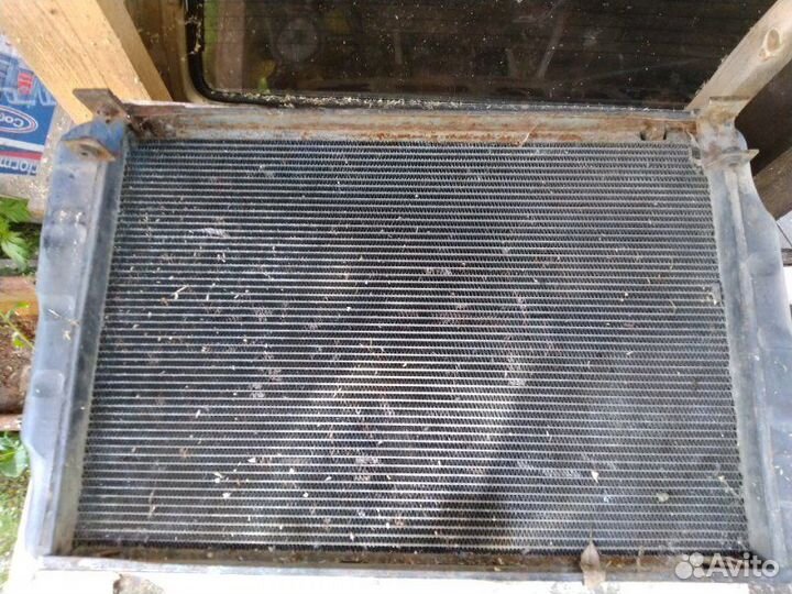 Радиатор охлаждения двигателя Jaguar Xj series 3