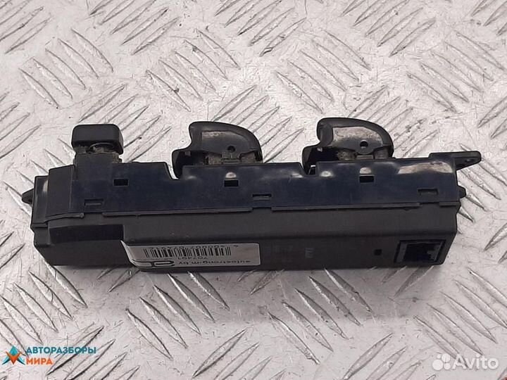 Блок управления стеклоподъемниками Mitsubishi