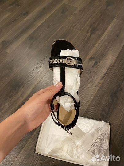 Босоножки натуральная кожа новые 37 размер