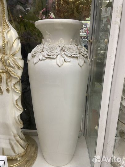 Ваза напольная керамическая белая