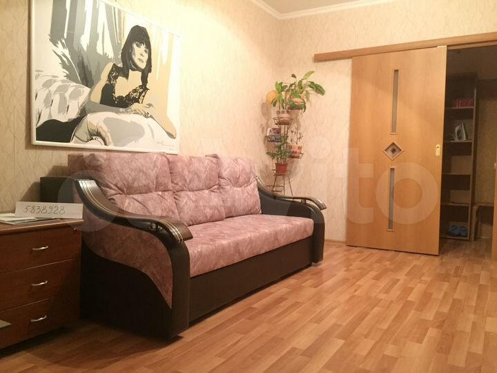 2-к. квартира, 50 м², 4/9 эт.