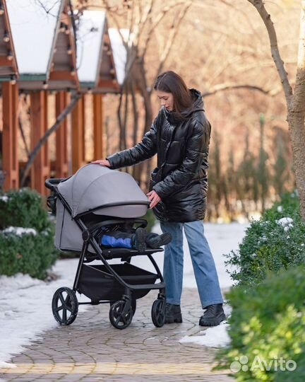 Детская коляска прогулочная carrello Bravo бежевый